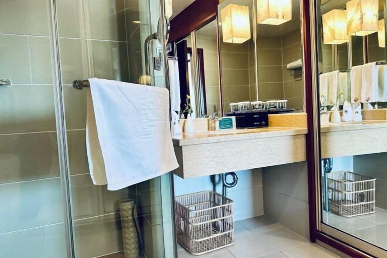 Bathroom 4, Brilliance Garden Hotel, Chengdu