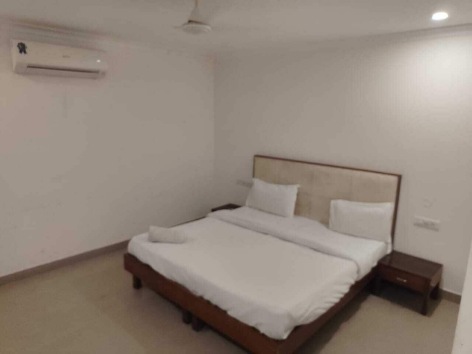 Room 2, Hotel Atlantiis Suites by Signature Stays, Delhi