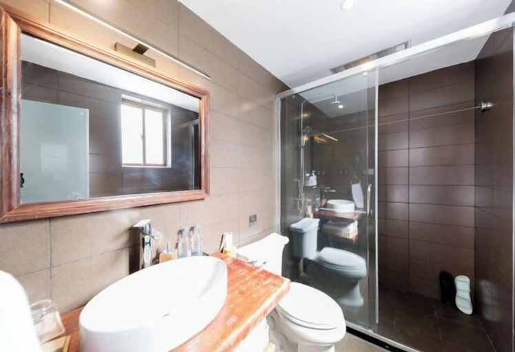 Bathroom 3, Jingfengtang Guest House, Lijiang