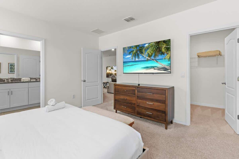 Room 5, Beautiful 6br5bathpool Clubhouse, Polk