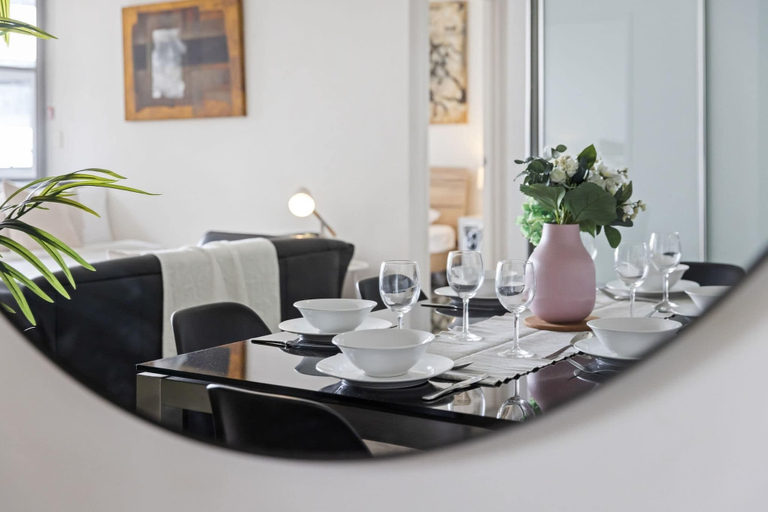 Interior 2, Cozy 2BR Apartment Steps From Darling Harbour, Sydney