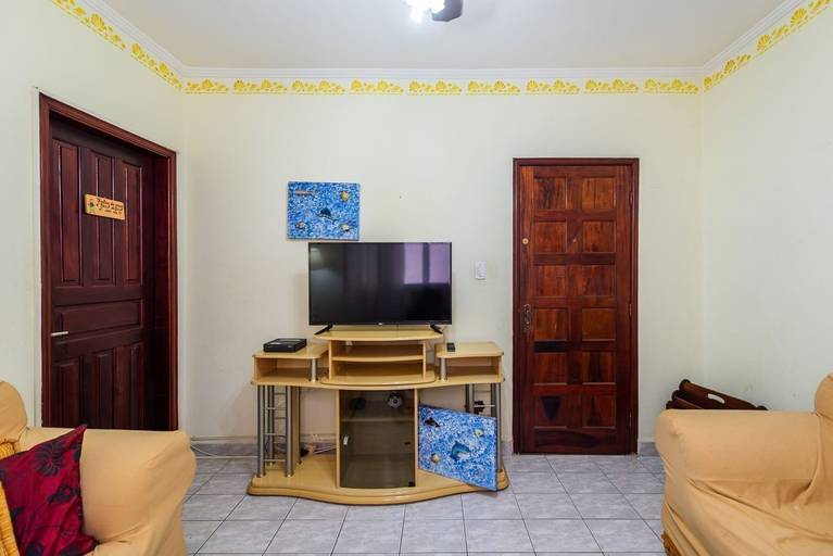 Room 4, Apartamento a 550 m da Praia com Wi-fi e Garagem, São Vicente