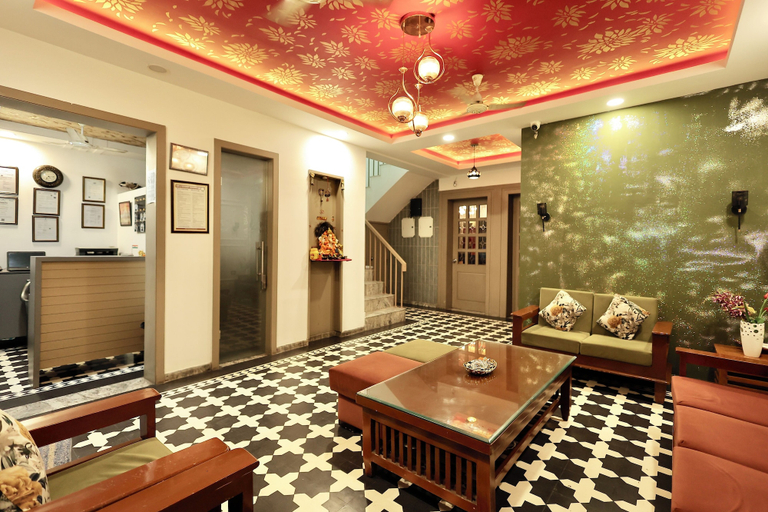 Lobby 3, OnlyStay Kirpalu Dham - Opp. Prem Mandir, Vrindavan, Mathura