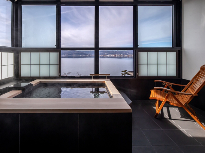 Bathroom 5, Sui Suwako, Shimosuwa
