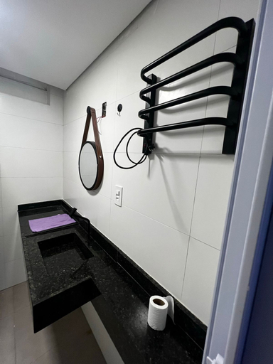 Bathroom 4, Apto próx à Paulista e metro Trianon, São Paulo
