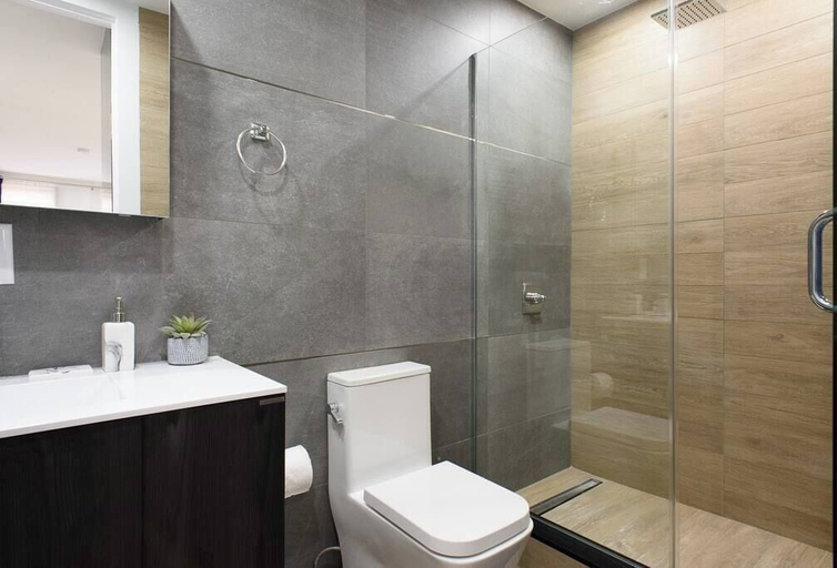 Room 2, 1597-5 New Studio Prime UES W D in Unit, New York
