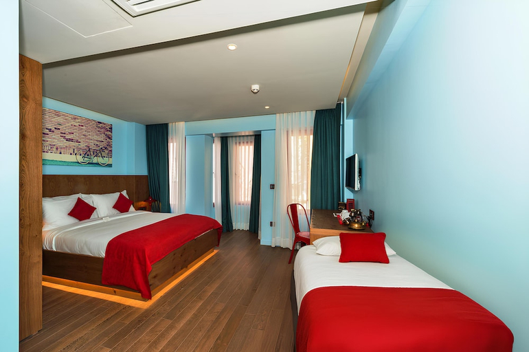Bedroom 2, Taksim Nis Hotel, Beyoğlu
