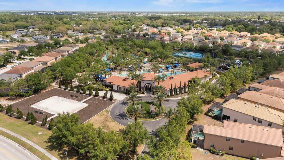 Room 4, Beautiful 6br5bathpool Clubhouse, Polk