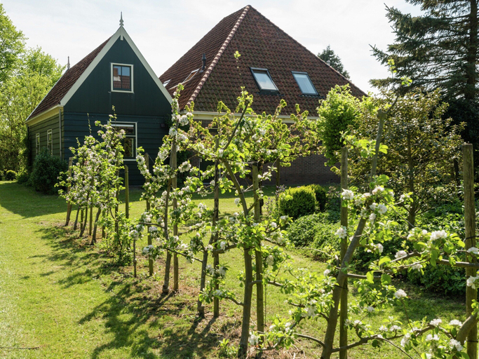 Others 5, Inviting Holiday Home in Zuidoostbeemster near Center & Forest, Beemster