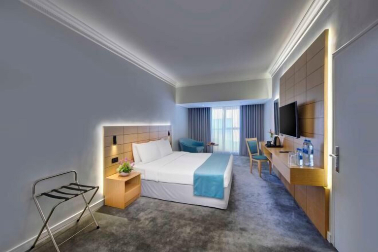 Bedroom 3, Lotus Grand Hotel, Dubai
