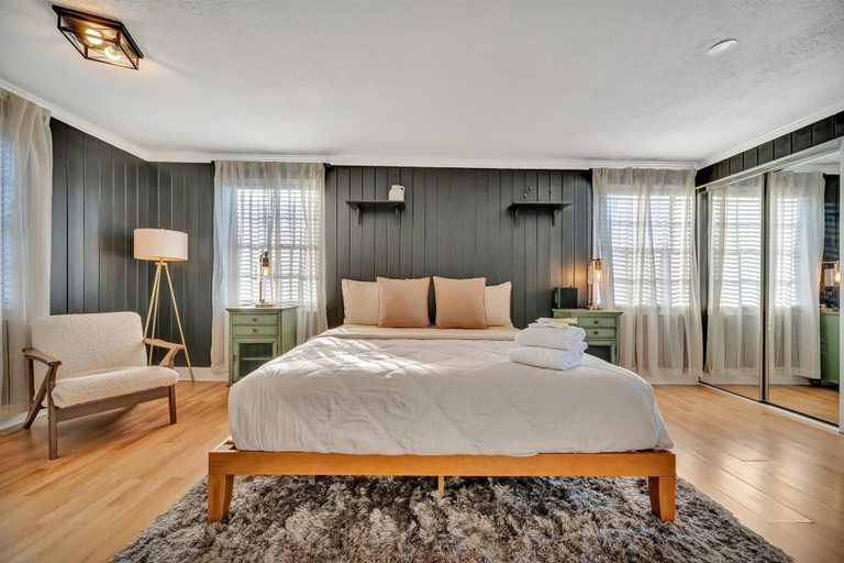 Room 5, Swann Ave 2B Sleeps 6 Walk 2 Bayshore Hyde Park, Hillsborough