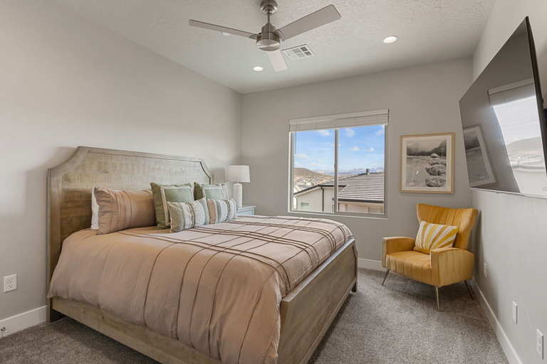 Room 3, Zion Adventure 6 Bedroom Townhouse, Washington