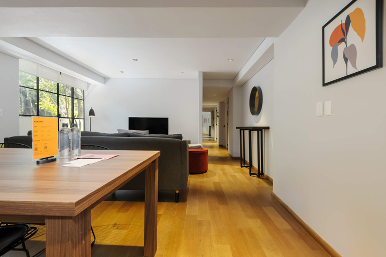 Room 5, w Radiant 2BR in Roma Norte, Mexico City