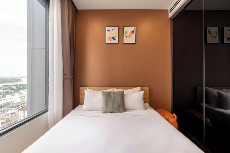Room 4, LUMIÈRE Riverside Premier Residence, District 2