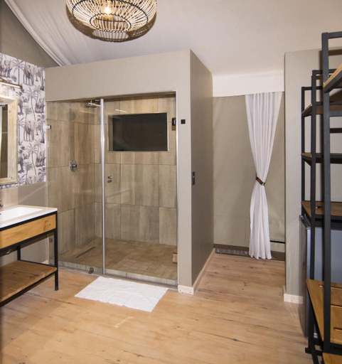 Bathroom 4, Elephant Walk Tented Camp, Ehlanzeni