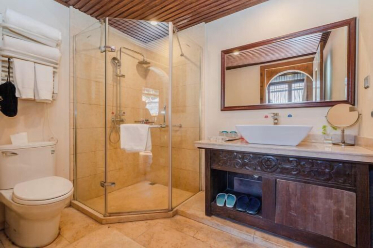 Bathroom 3, LiJiang Springs Inn, Lijiang