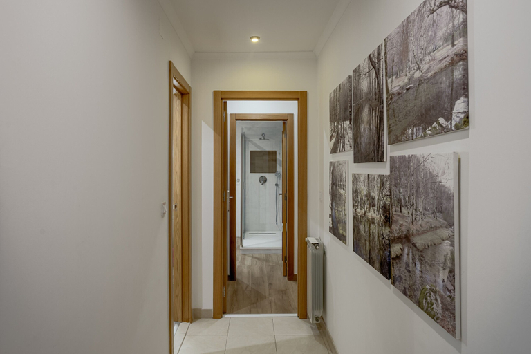 Room 4, Carcavelos Bright Modern Apartment by Homing, Cascais