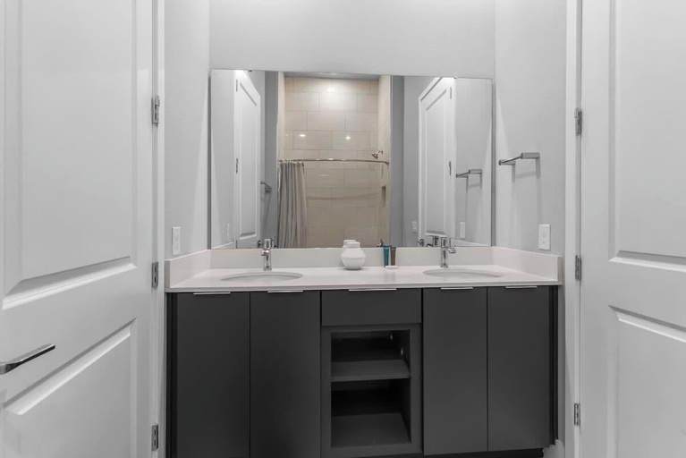 Room 5, Stunning Apt-5bd 4bth Disney, Osceola
