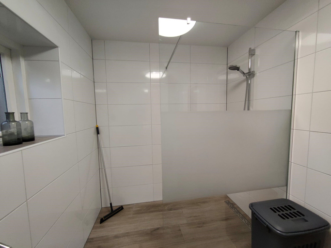 Bathroom 3, Spacious Holiday Home in Garderen near Forest, Barneveld