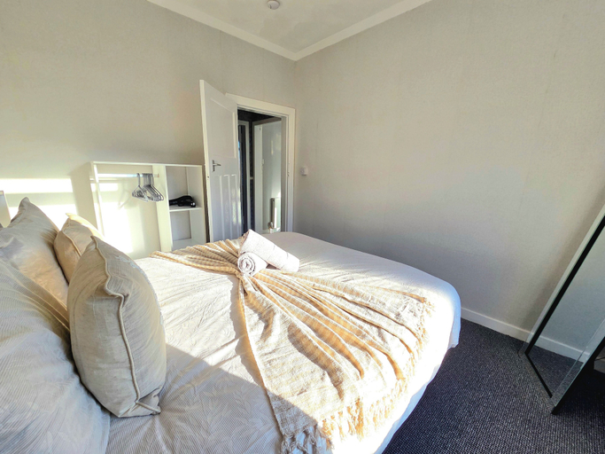 Room 4, Bright and Cozy Home Near Hampden Park, Glasgow