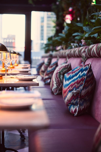 Food & Drinks 5, Modern One Bedroom City Tower - Canary Wharf, London