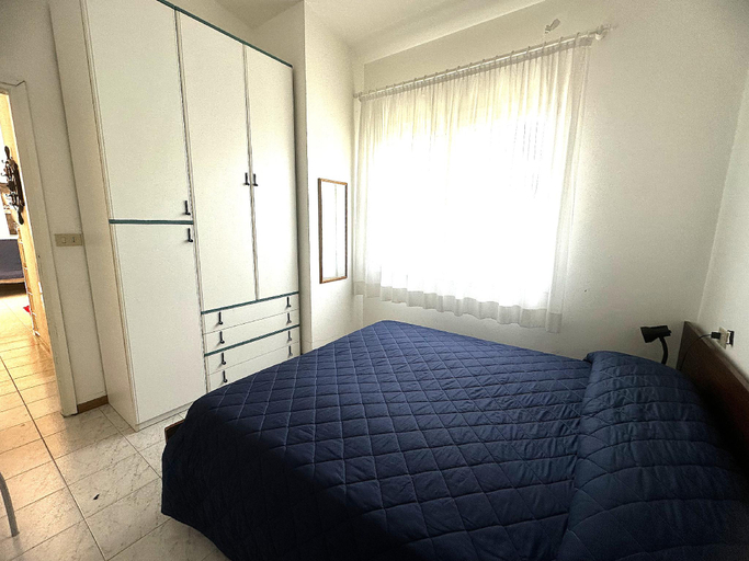 Bedroom 2, Quiet garden villa just 100mt from the beach, Venezia