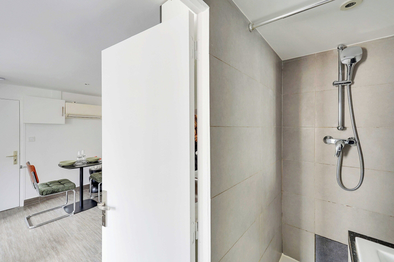 Bathroom 5, Cozy Studio A/C 2P - Centre de Paris, Paris