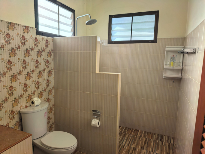 Bathroom 4, OYA International Resort Phuket, Pulau Phuket