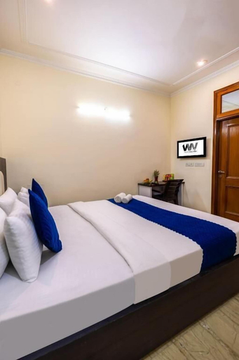 Room 5, Hotel Warm Welcome Inn, Gautam Buddha Nagar