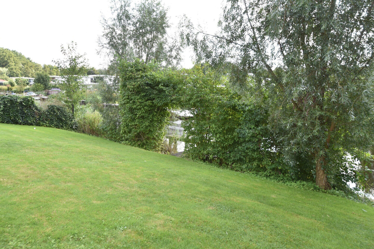 Others 3, Holiday Home in Harderwijk Near Serene Lake, Zeewolde