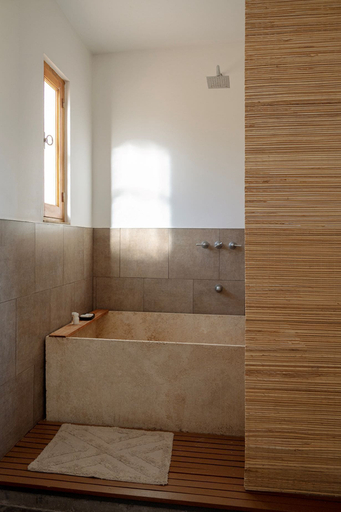 Bathroom 2, aguamiel, Maipú