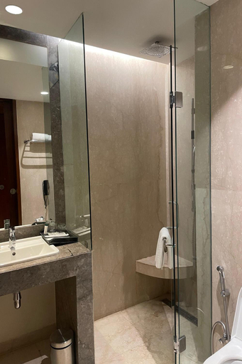 Bathroom 5, Anya Hotel Gurgaon, Gurgaon