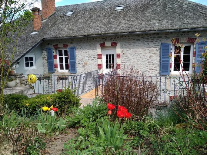Exterior & Views 2, le relais des capucines, Cantal