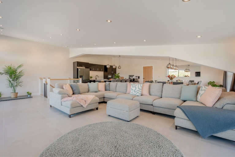 Room 4, Weekstone Estate Barn, Devon