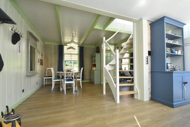 Others 4, Comfy Holiday Home with Fenced Courtyard in Edam near Center, Edam-Volendam