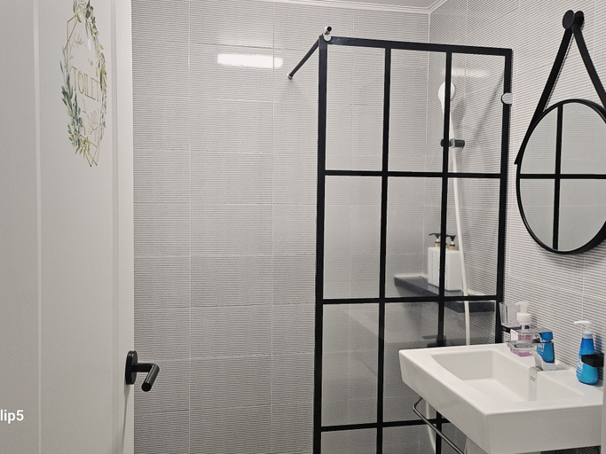 Bathroom 3, Sky-tary Pension, Jeju