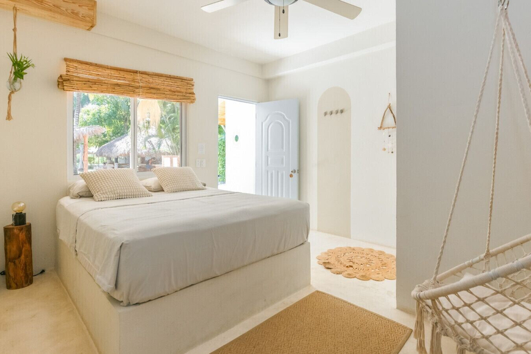 Room 3, Dreamer Economy Room, Sosua