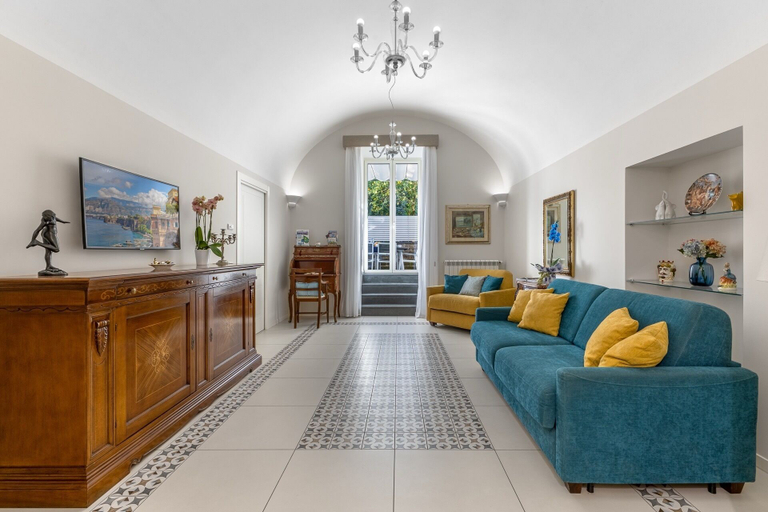 Living area 2, YourHome - Maison Piccola Corte, Napoli