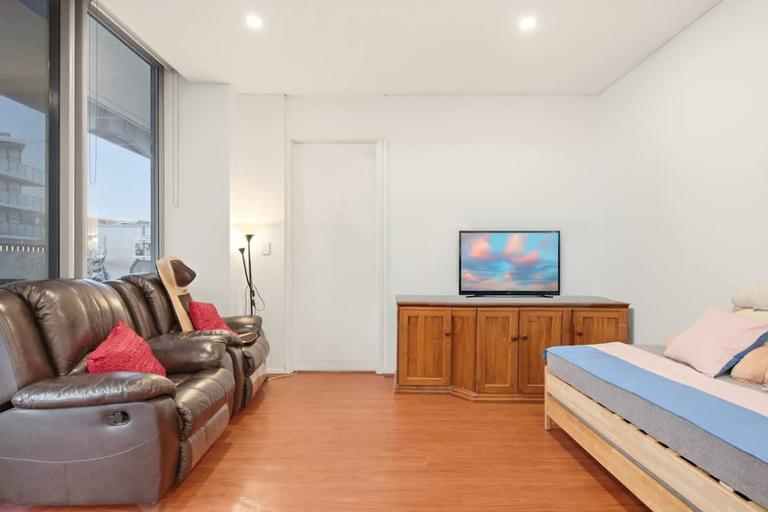 Room 5, Metawise BnB Bright Open 2BR Arncliffe Sleeps 6, Sydney