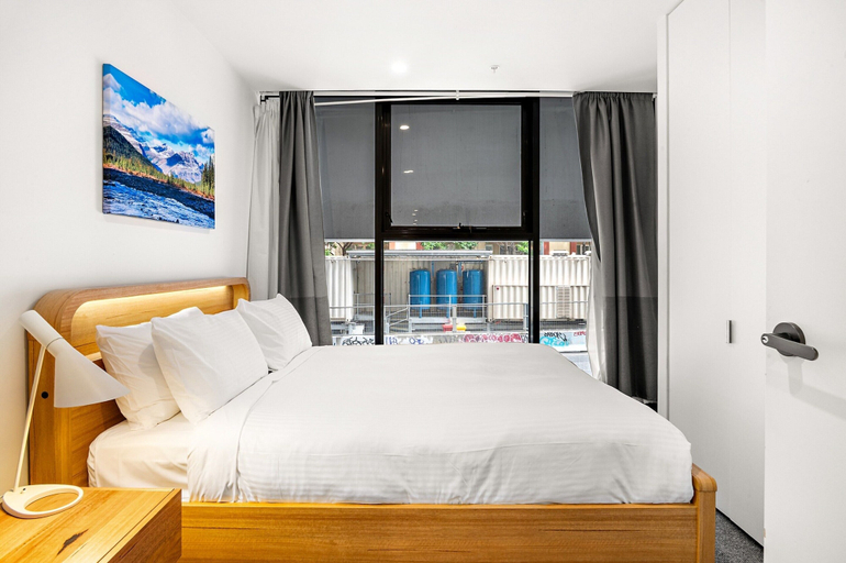 Room 2, Modern Carlton Living Minutes to CBD, Melbourne
