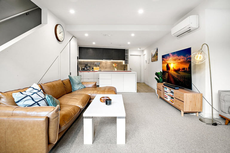 Living room 3, Modern Carlton Living Minutes to CBD, Melbourne
