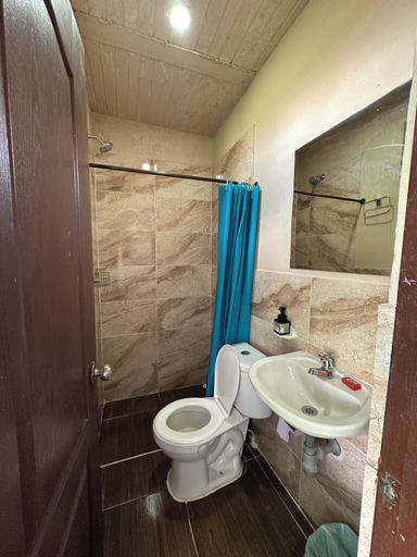 Bathroom 4, Nuevo Oeste, Acacías