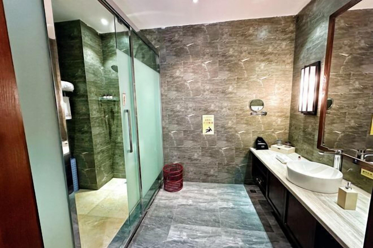 Bathroom 4, Gongga cliff Hot Spring Hotel, Garzê Tibetan