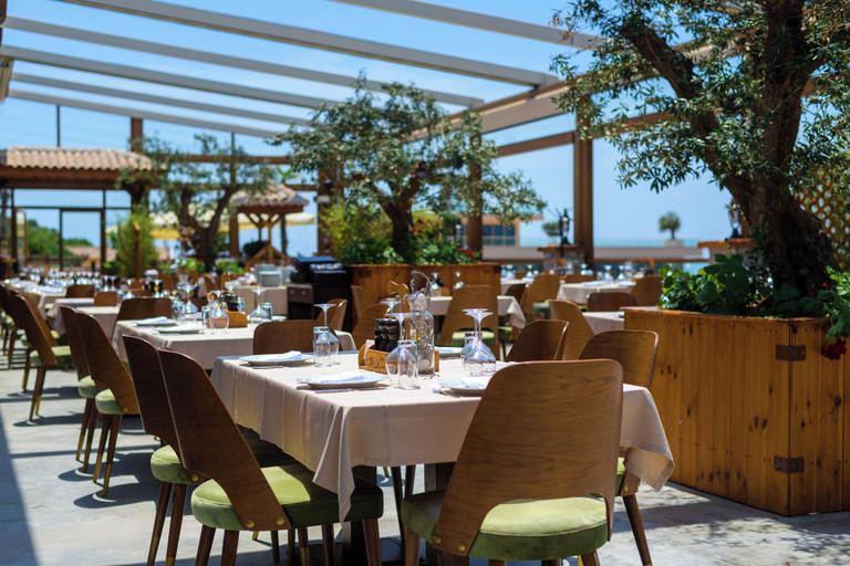 Food & Drinks 5, Carevic Resort & Villas