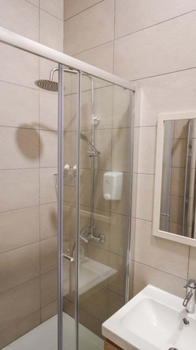 Bathroom 2, Guestready - Casa Conforto & Chiado, Ponta Delgada