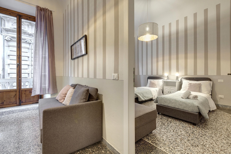 Room 4, Proconsolo 9, Florence