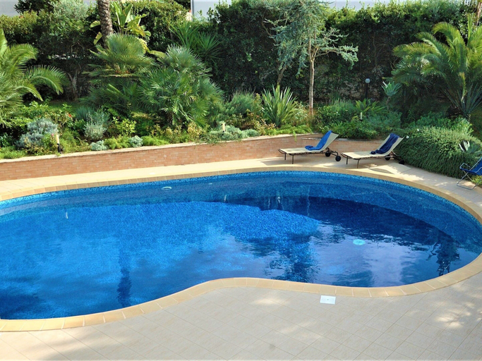 Pool 3, Villa in Valderice With Pool and Garden, Trapani