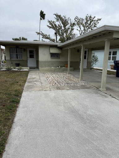 Room 3, The Sandcastle-walk to the Beach and John s Pass, Pinellas
