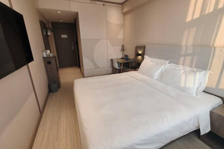 Bedroom 4, HanTing Hotel (Communication University of Beijing Subway Station), Beijing