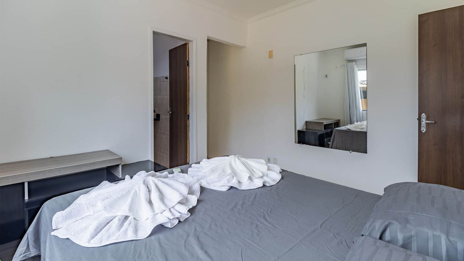 Room 3, Apto com Varanda e Piscinas em Porto Seguro, Porto Seguro
